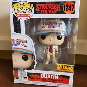 Funko POP! - Stranger Things - Dustin 1247 Hot Topic Exclusive *NEW*